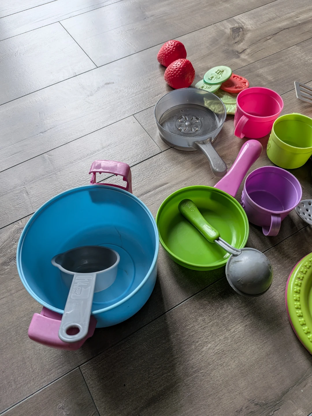 Toy Kitchen Playset with Basket and Accessories - photo 5