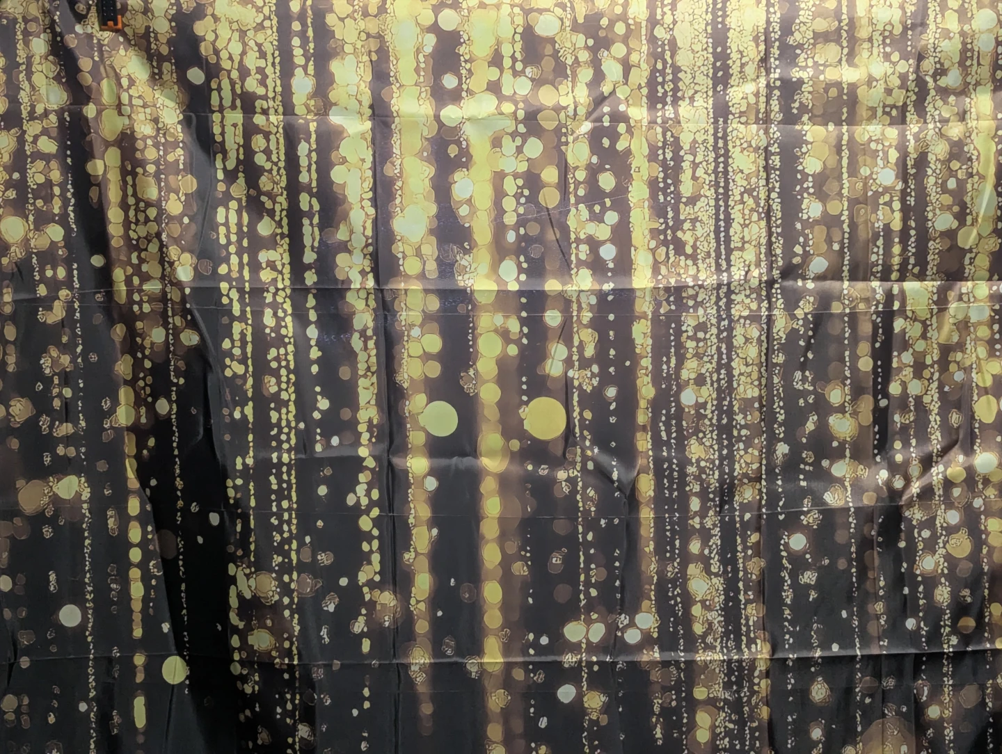 Brand New 70.8" x 90.5" Black and Gold 2D Curtain Backdrop - photo 2