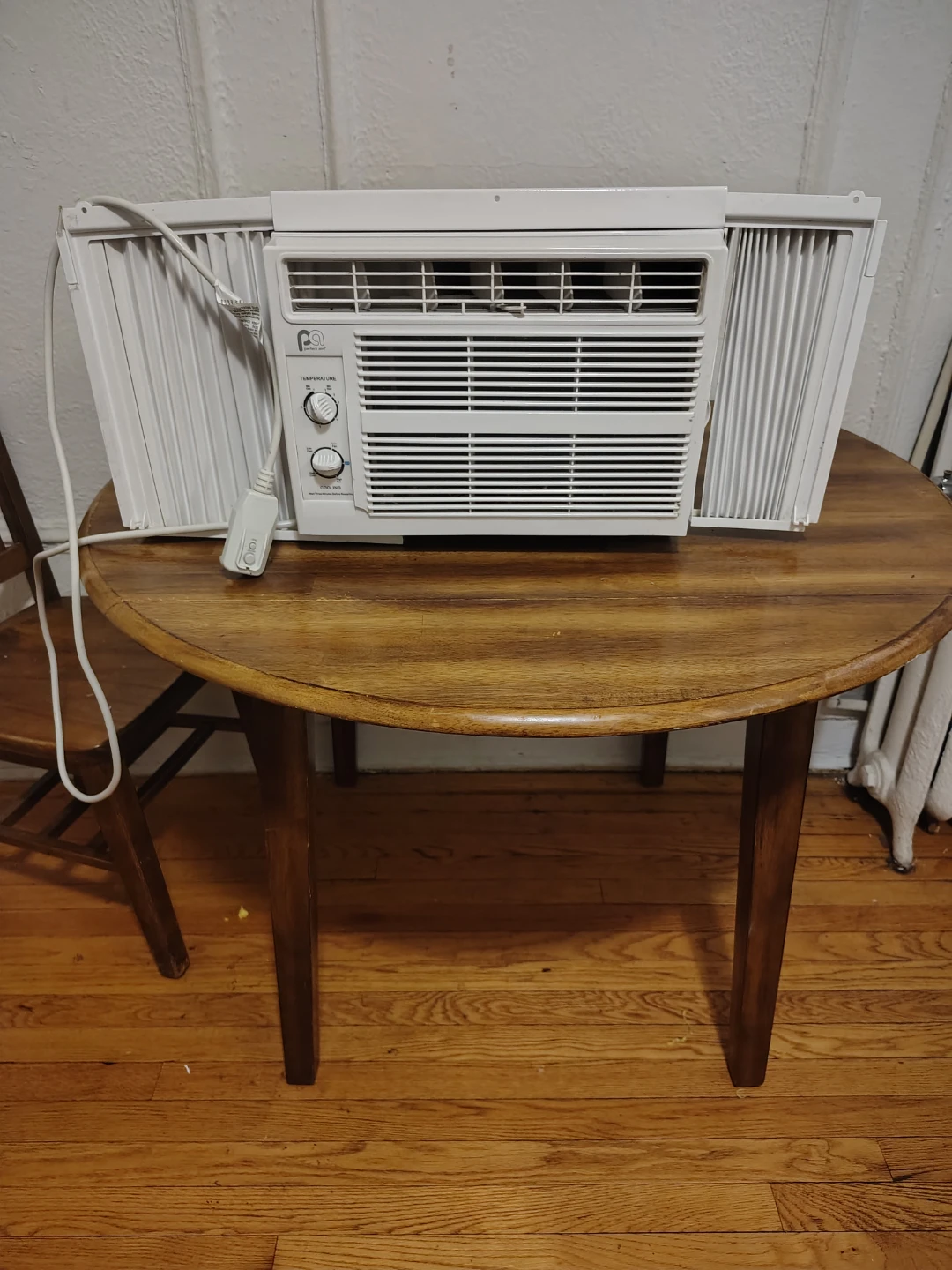 GE Window Air Conditioner - photo 3