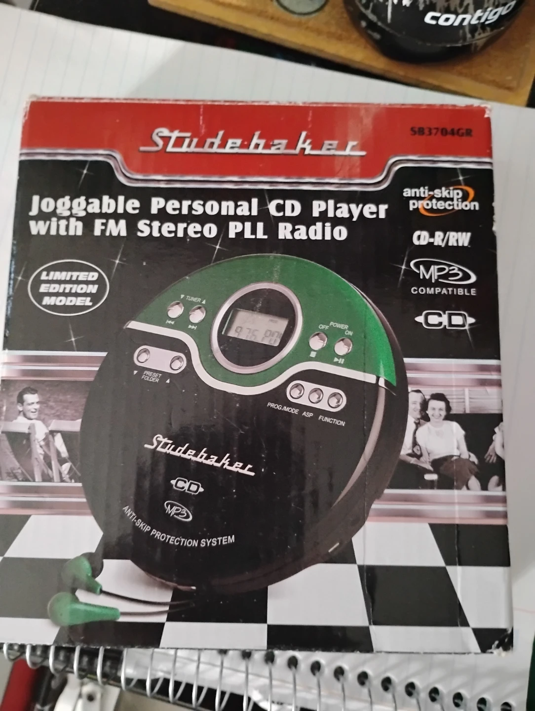 Studebaker Joggable Personal CD Player with FM Stereo PLL Radio