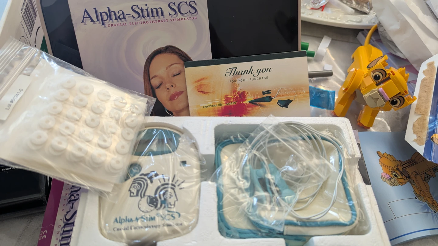 Alpha-Stim SCS Cranial Electrotherapy Stimulator - photo 2