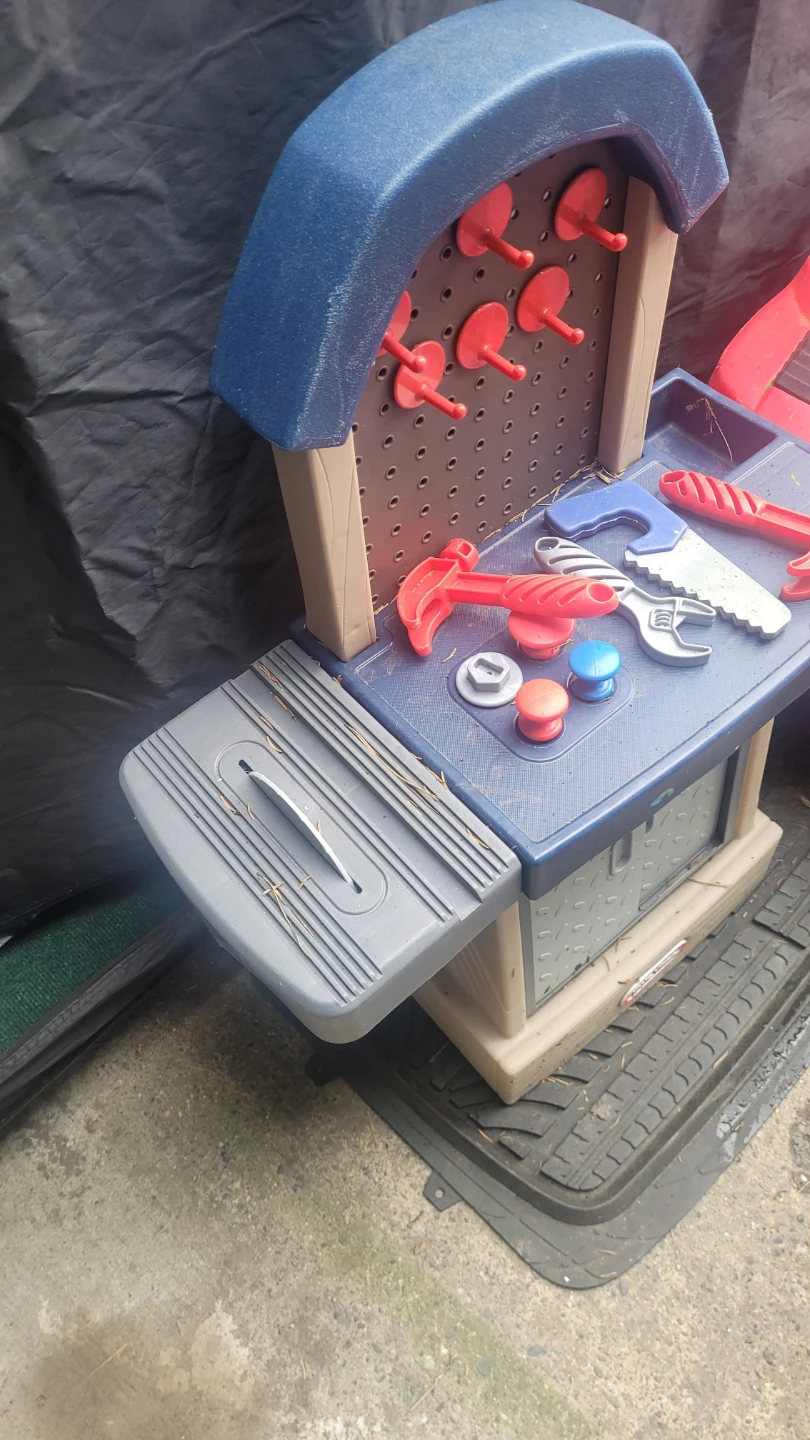 Little Tikes Workbench with Tools