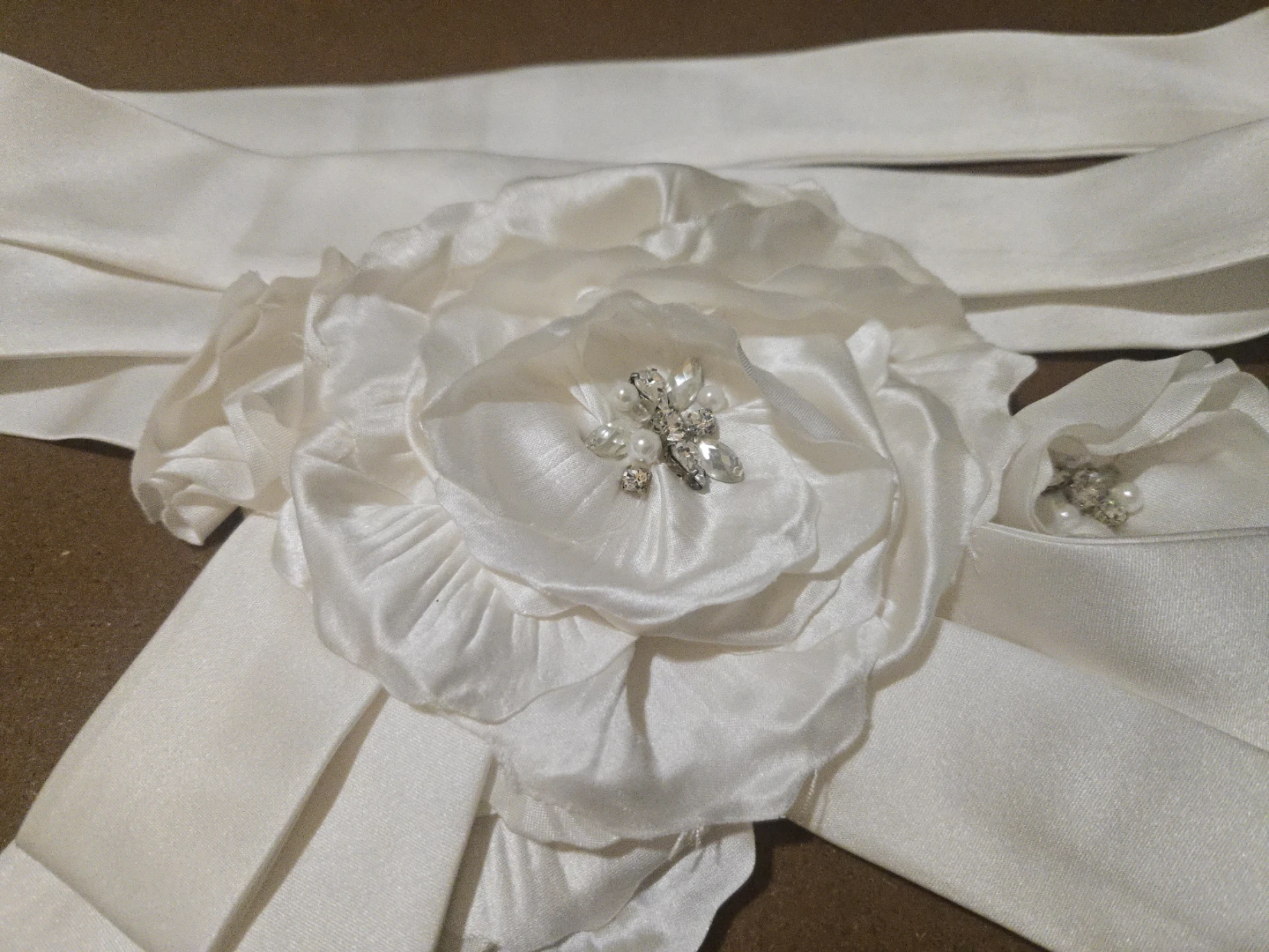 Alfred Sung Ivory 0Satin Flower Sash Belt - photo 2