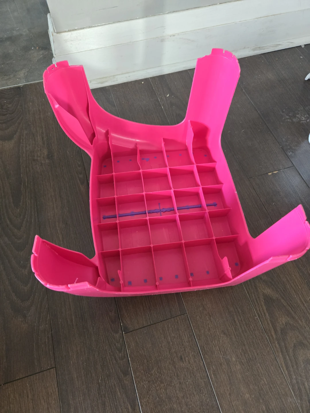 Ikea and Rubbermaid Step Stool (White and Pink) 🌱 - photo 4