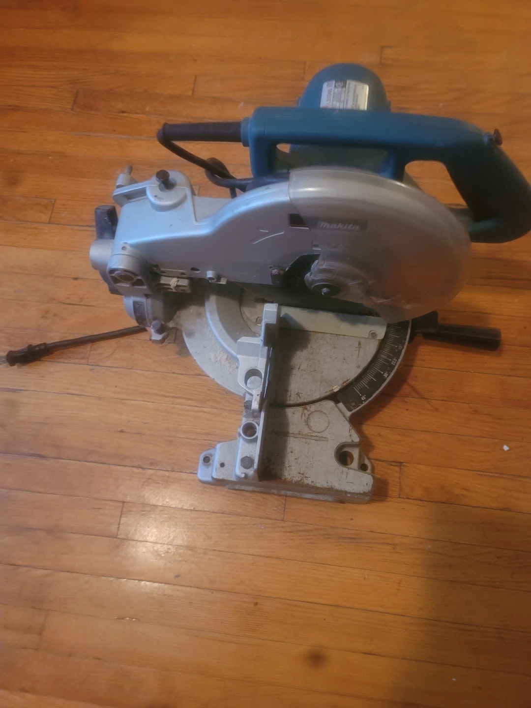 Makita Chop Saw - photo 2