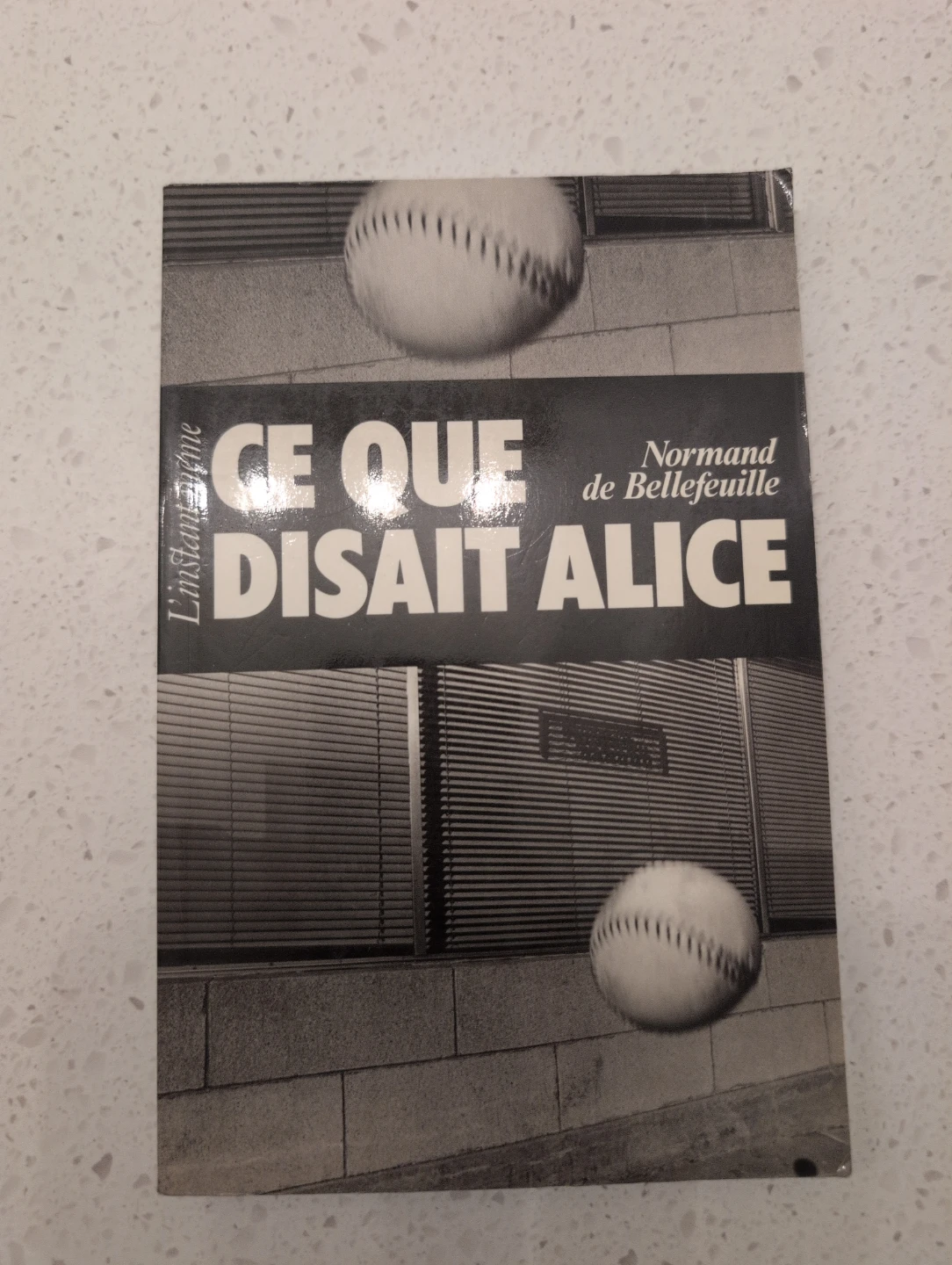 Ce que disait Alice Book