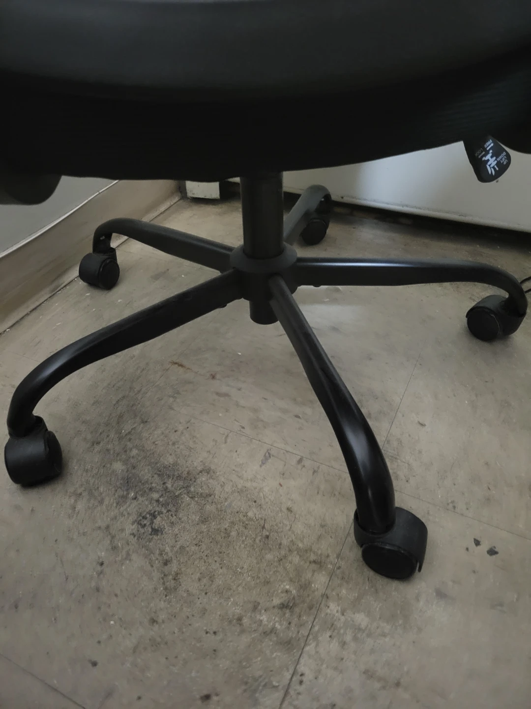 ELAMA Ergonomic Office Chair - photo 5