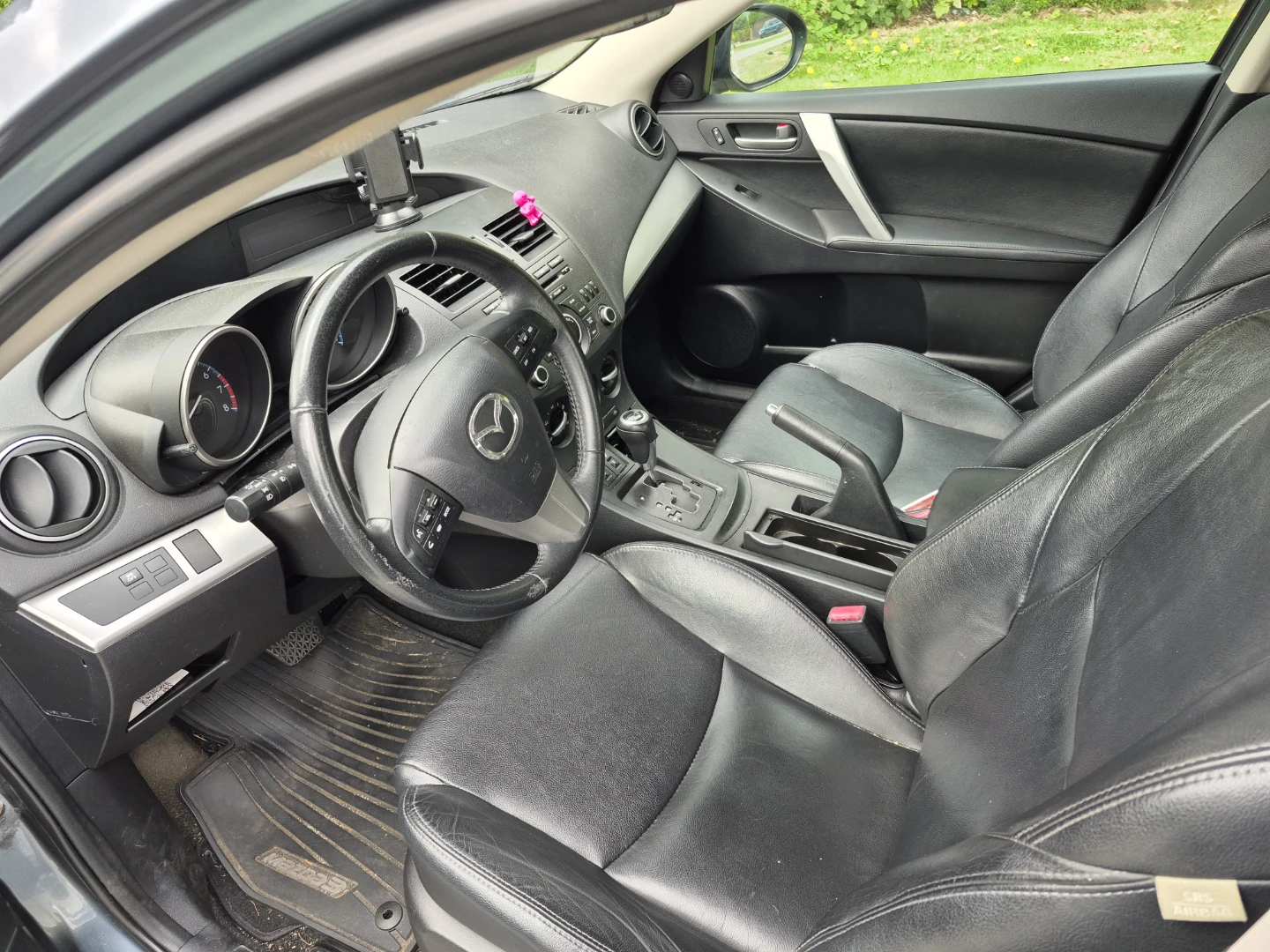 Mazda 3 Sedan - photo 3