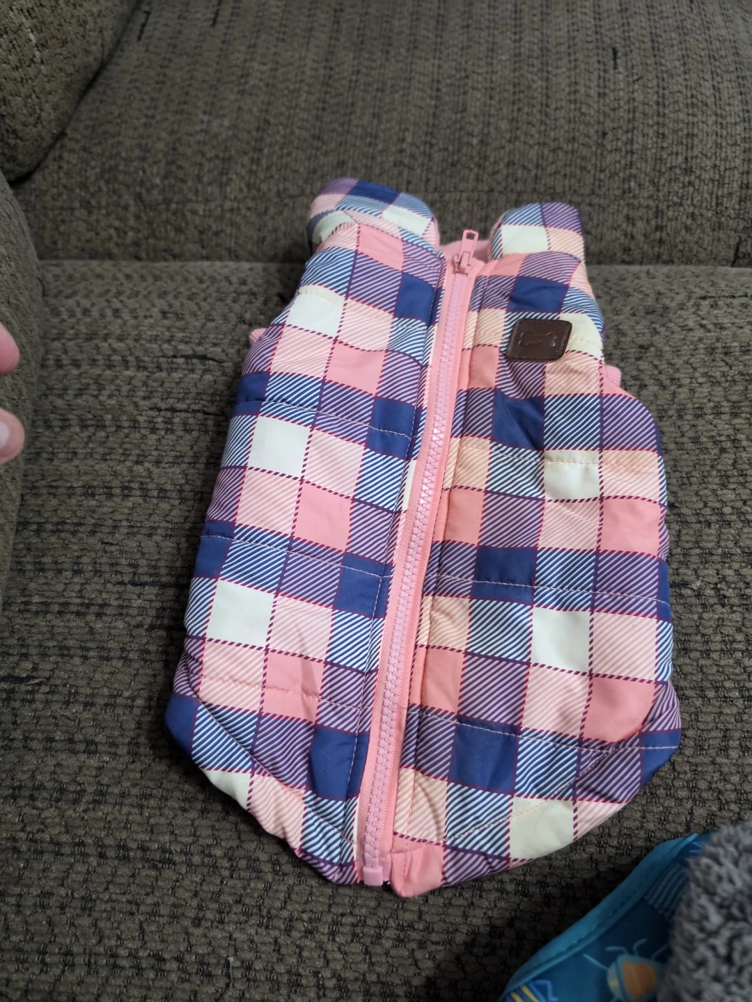 Pink puffer dog vest with hood - photo 5