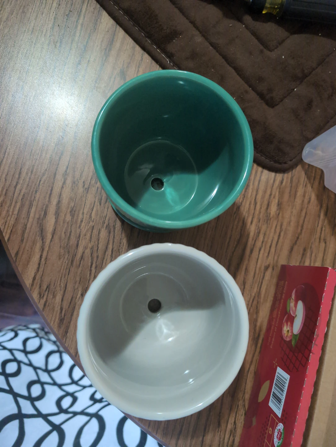 Plant It! Ceramic Planters with Saucers (Set of 2) - photo 3