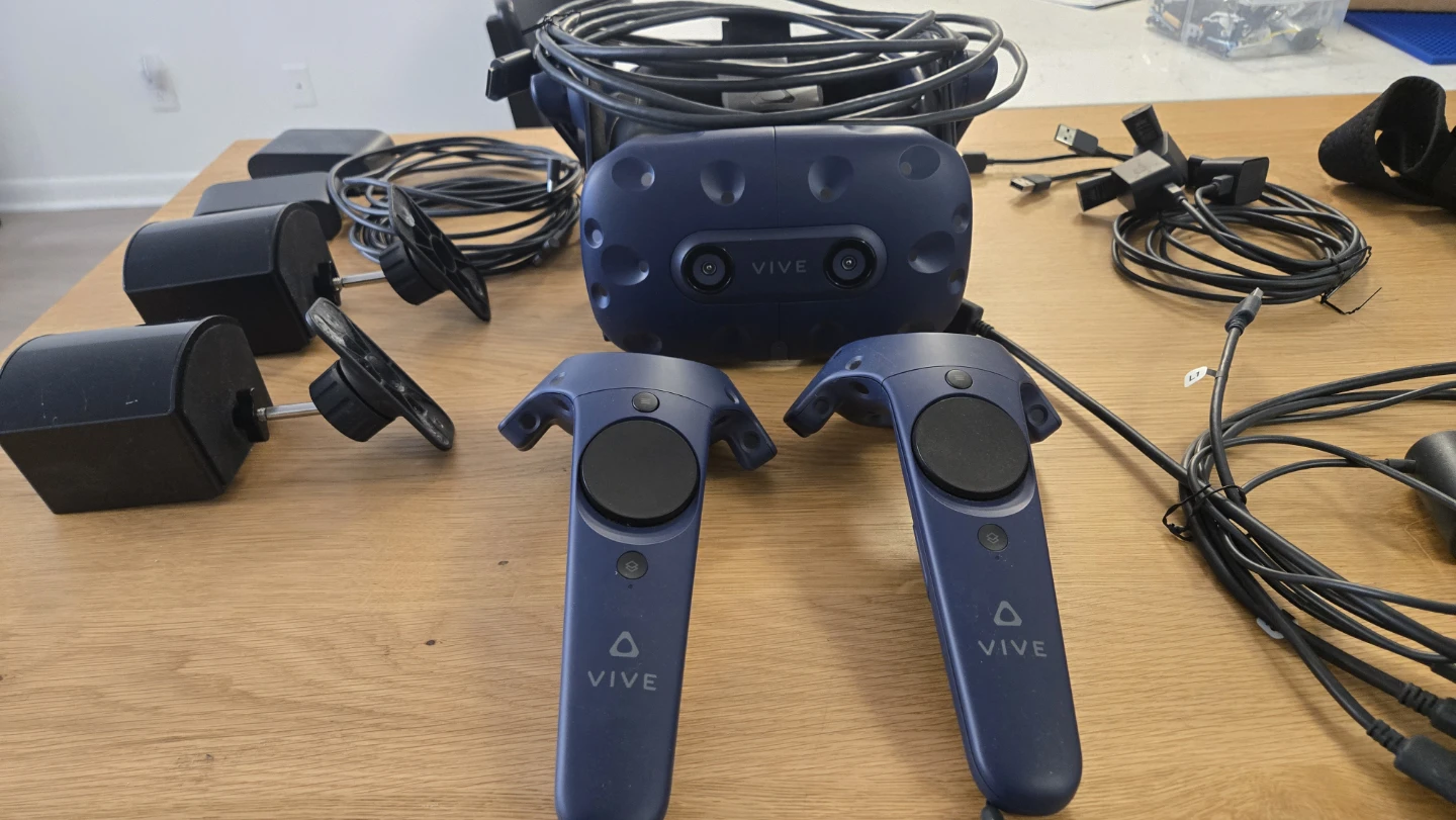 HTC VIVE Pro VR Headset System