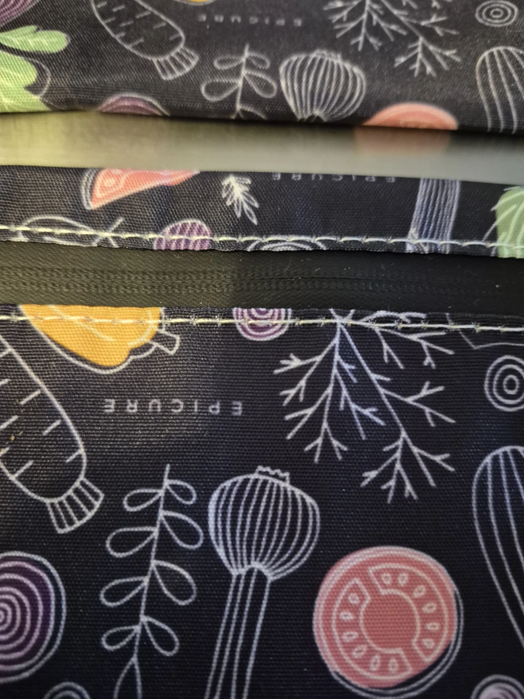 Epicure Zippered Pouches Set of 2 each L, M ,S - photo 2