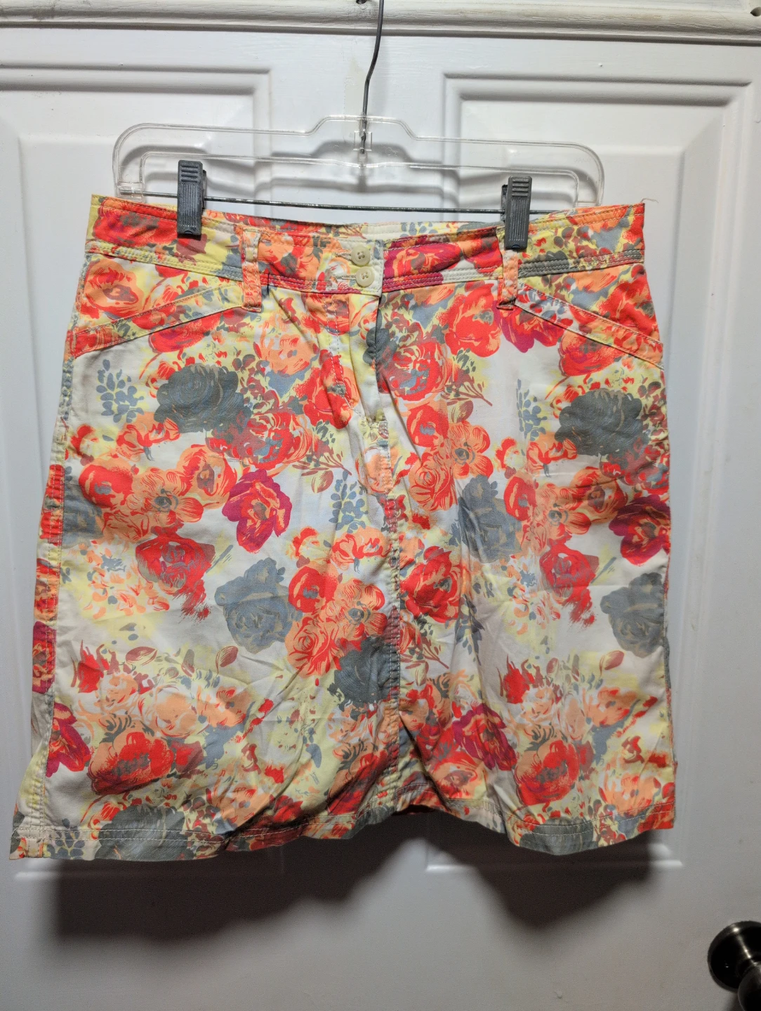 DENVER HAYES Floral Print  Skirt Size 2