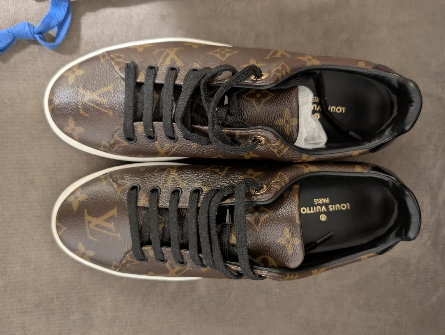 Louis Vuitton Monogram Sneakers Size 39 - photo 2