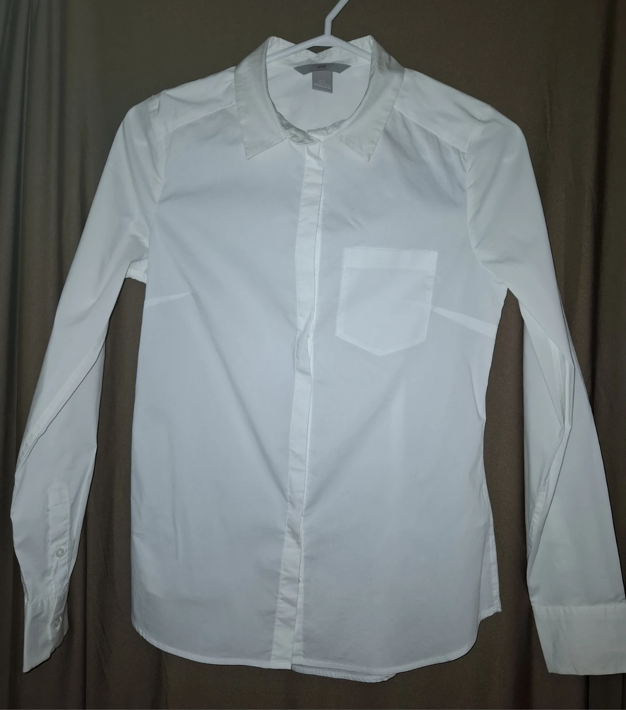 H&M White Button-Up Shirt