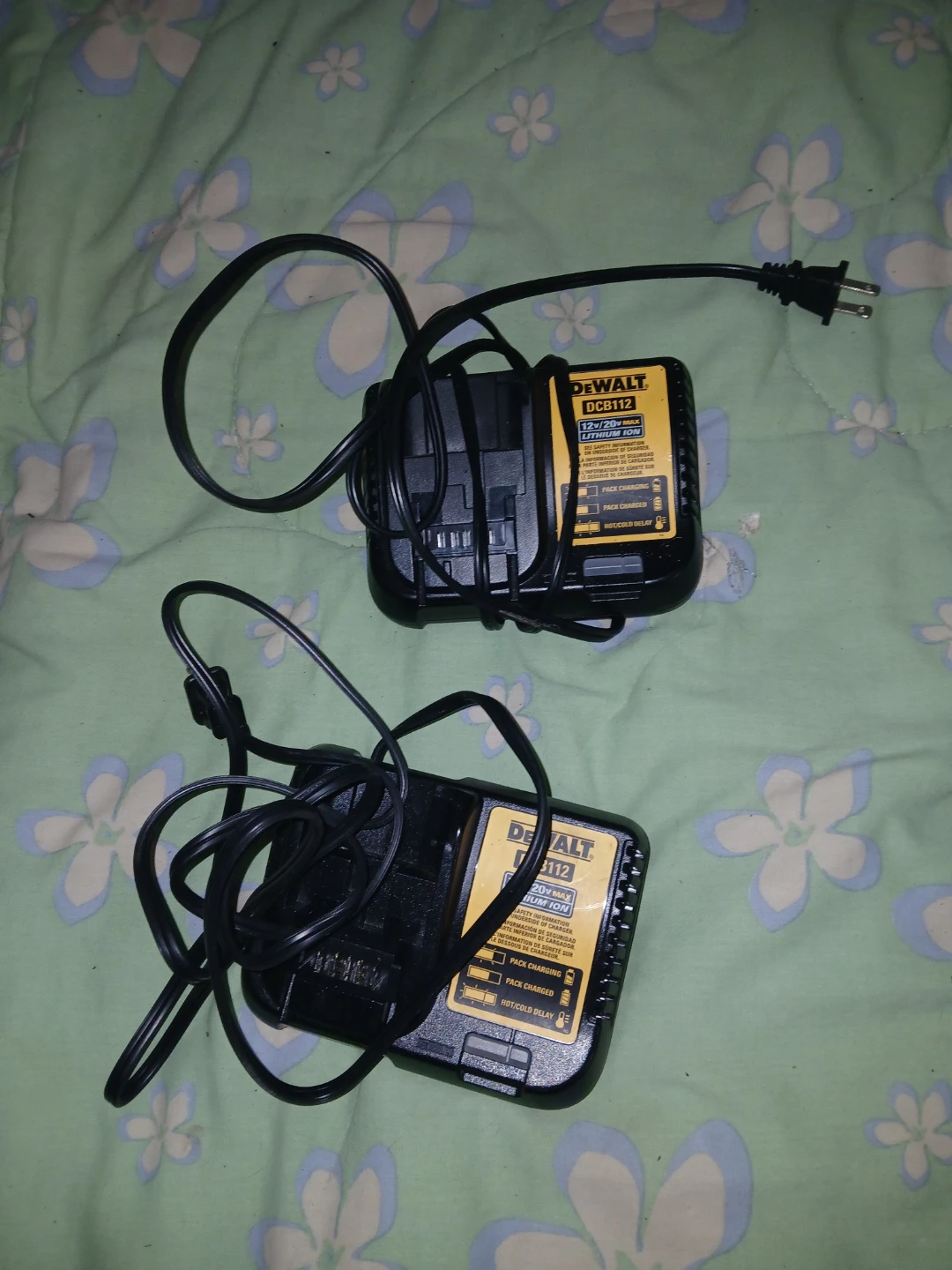 Charger 25 each new