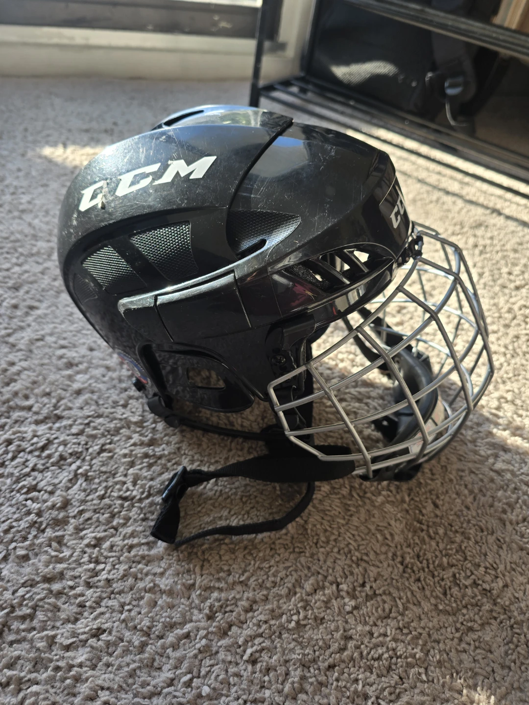 CCM hockey helmet Size S - photo 2