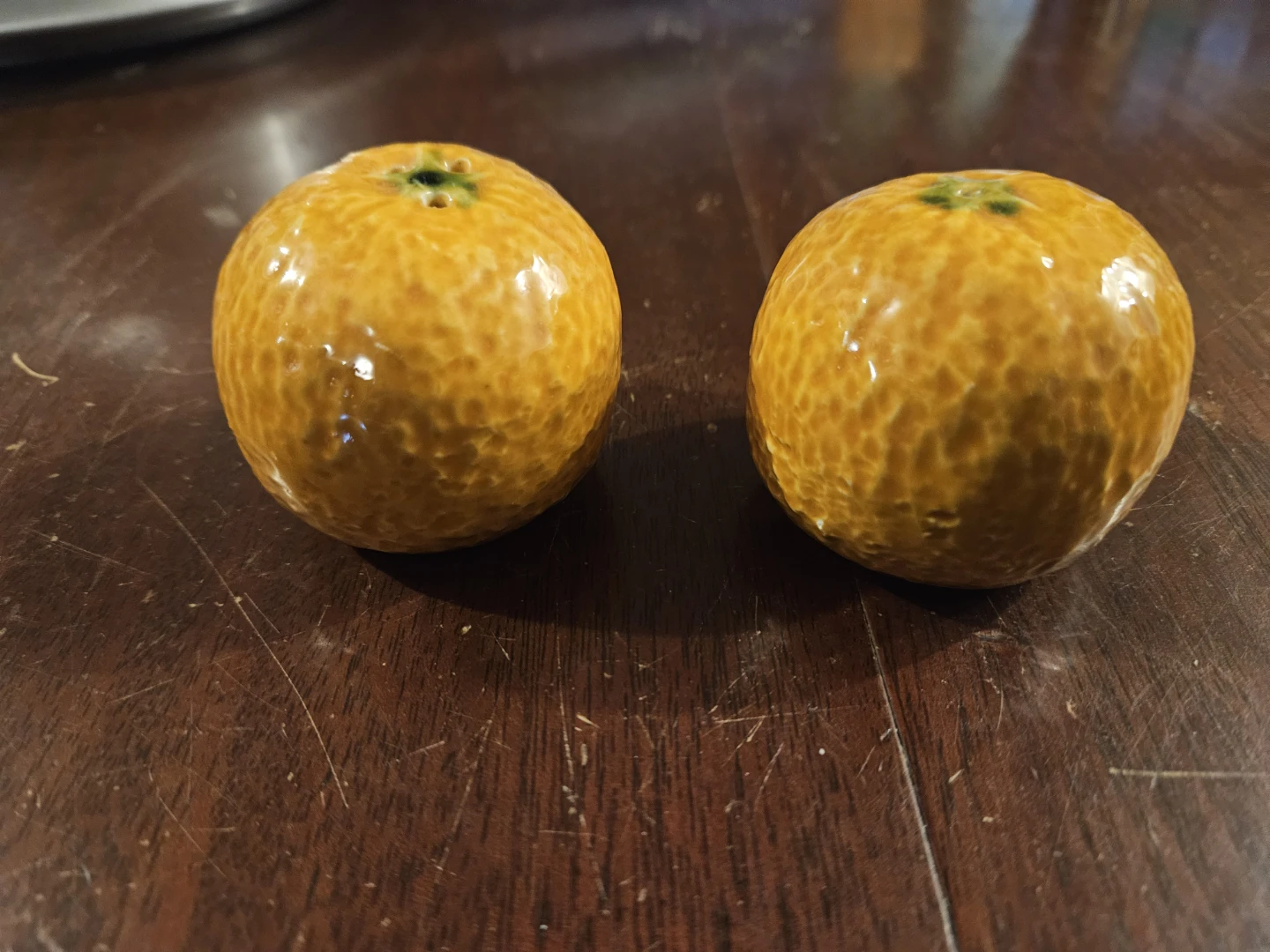 Orange Shaped Salt and Pepper Shakers - photo 3