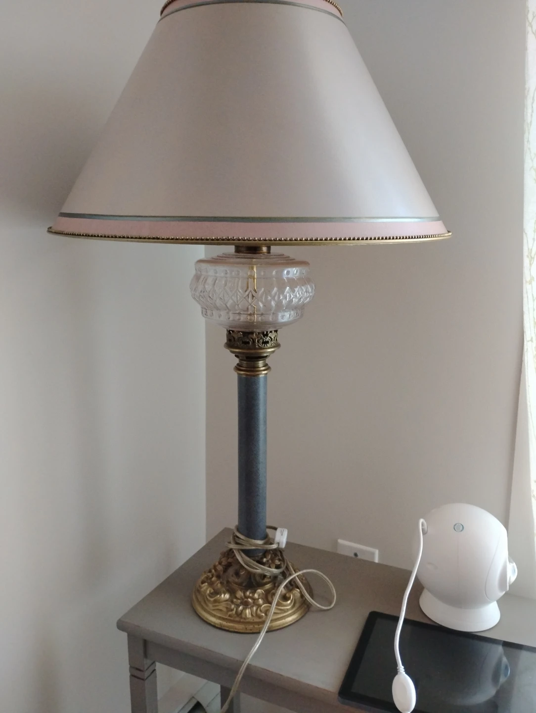 Table Lamp with Decorative Base and Frosted Shade