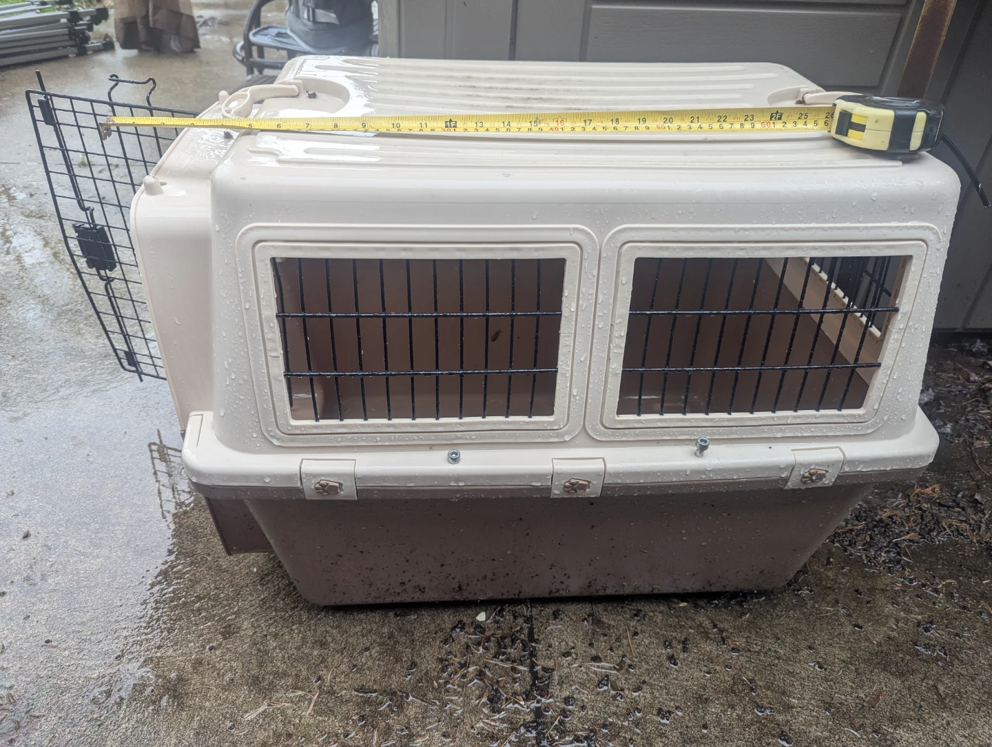 Plastic Dog Crate with Metal Door