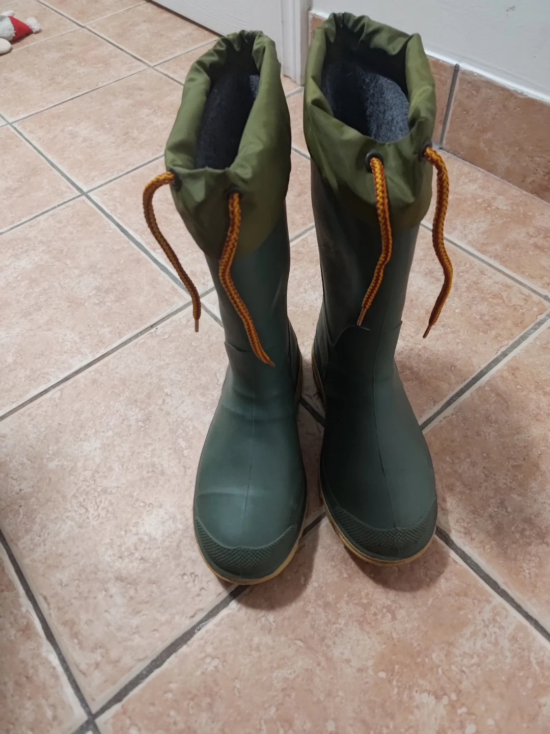 Kamik Green Rubber Boots Size 3 - photo 3