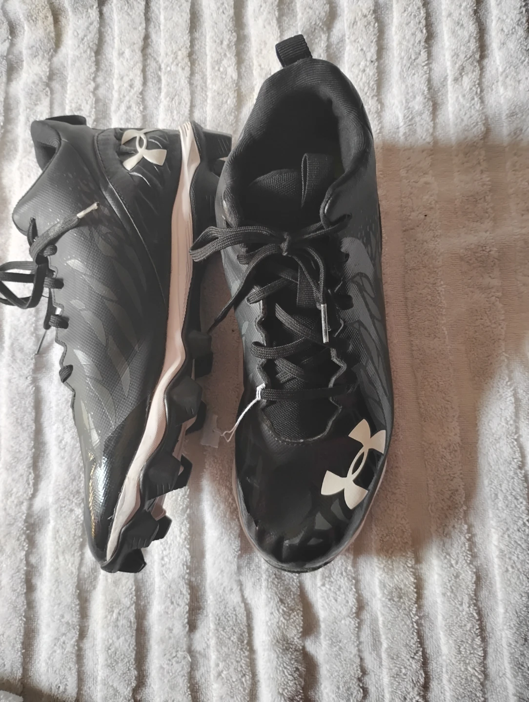 Under Armour Black Football Cleats - photo 4