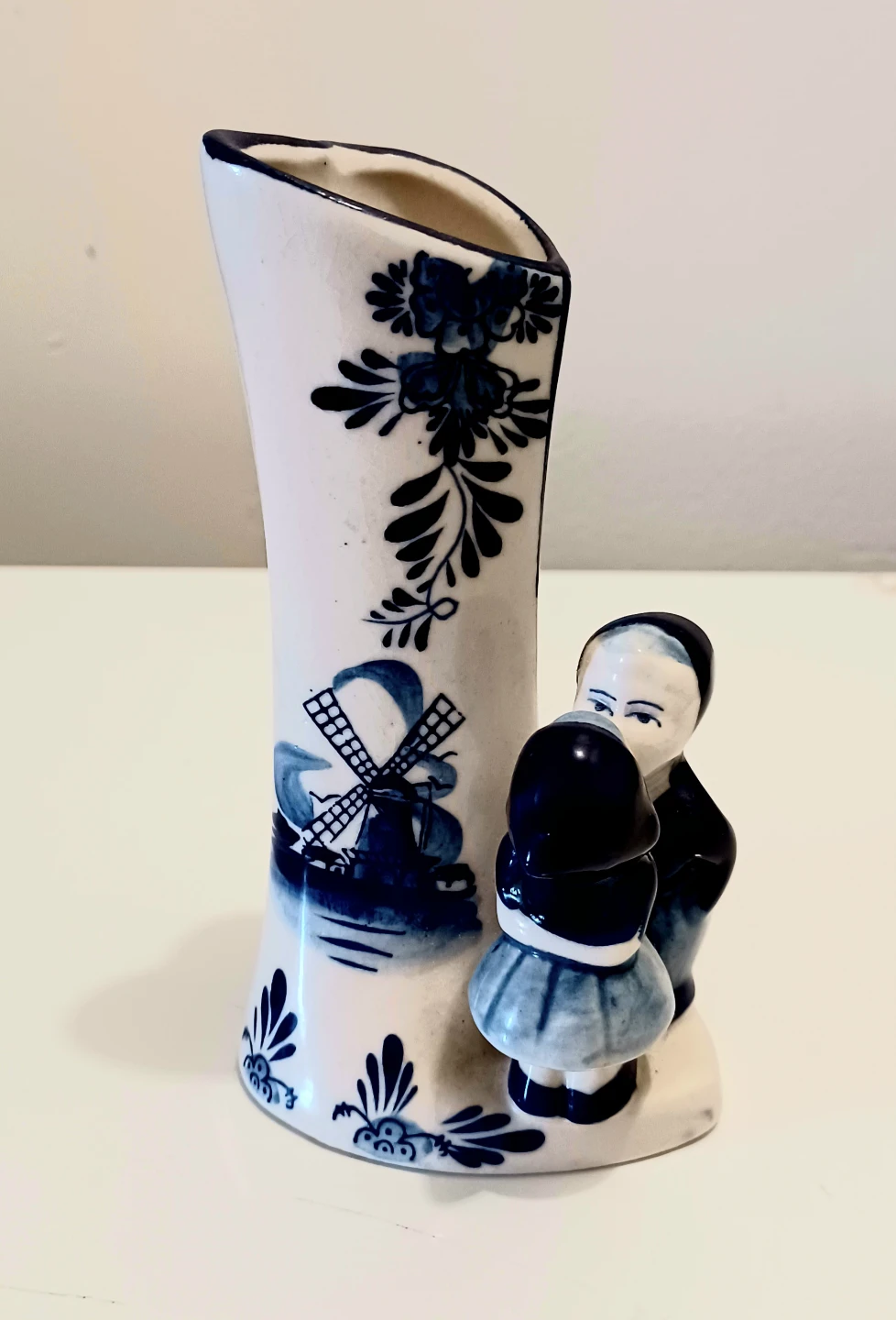 Vtg Kissing Couple Hand-painted  Delft Dutch Vase