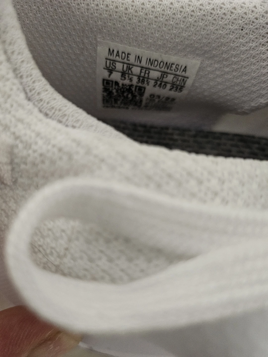 adidas white sneakers - photo 4