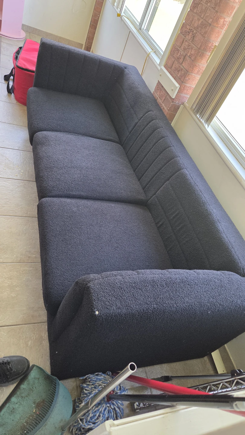 Black boucle fabric sectional sofa - photo 3
