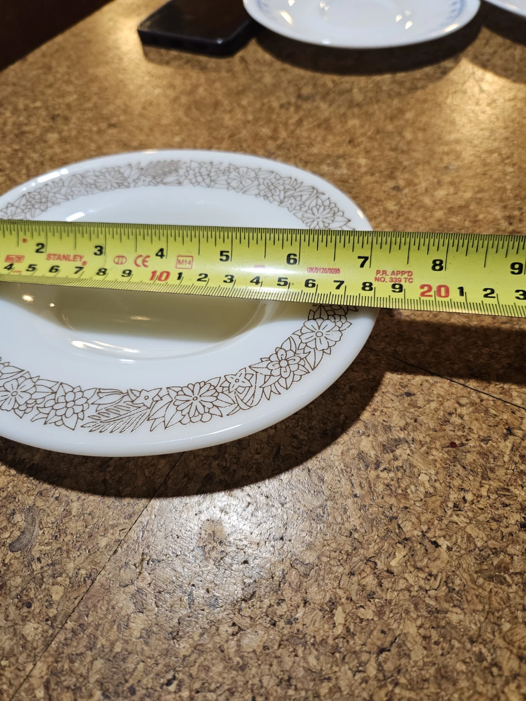 Pyrex White Floral Rimmed Bowl - photo 5
