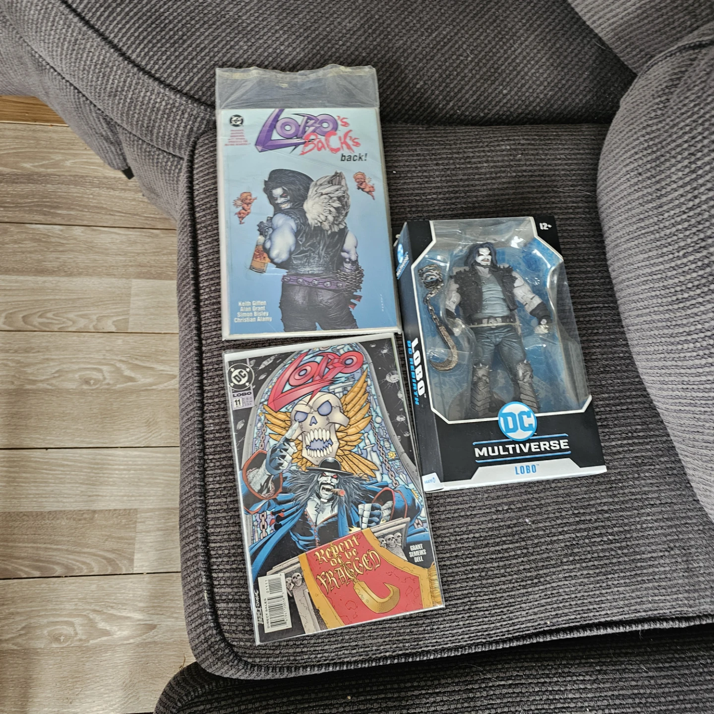 DC Multiverse Lobo action figure & Lobo comics
