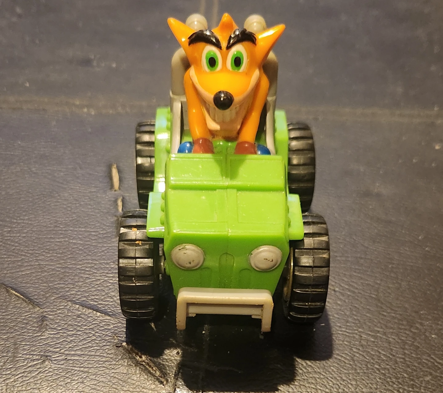 Crash Bandicoot 2002 Tacobell Rev & Go Toy 🌱