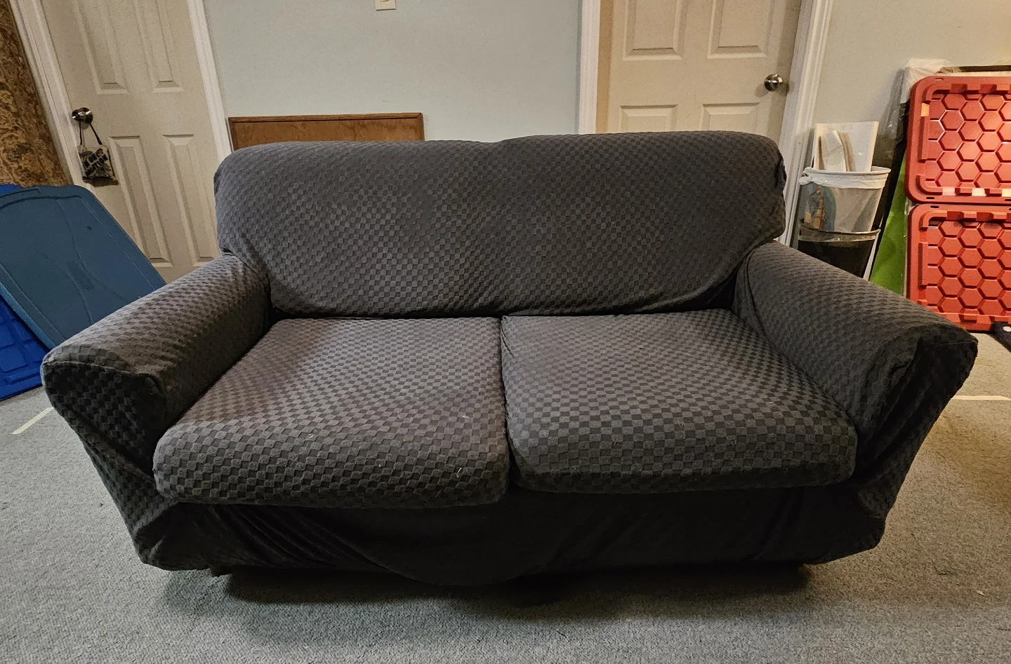 $60 last chance!!! Loveseat - photo 3