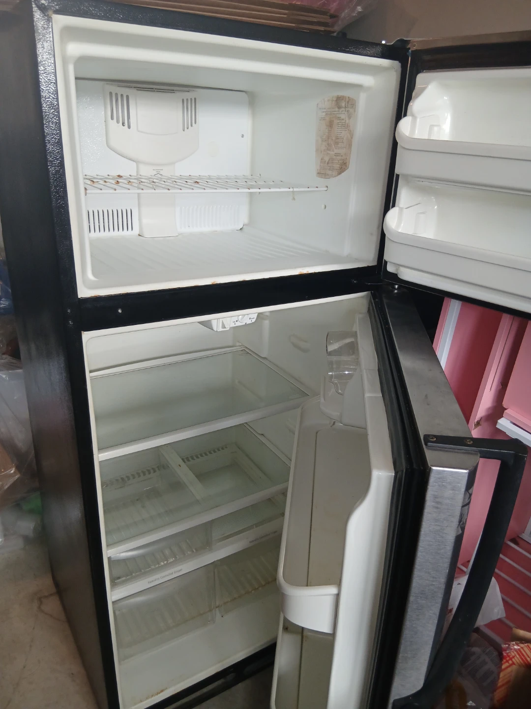 Frigidaire Refrigerator - photo 2