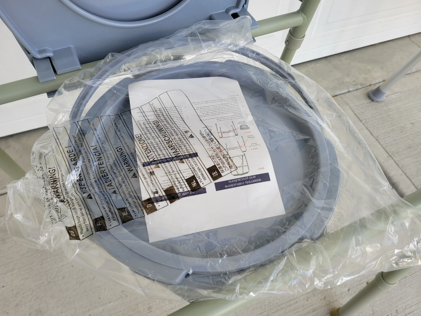 Portable Commode Chair and Shower Chair. - photo 4