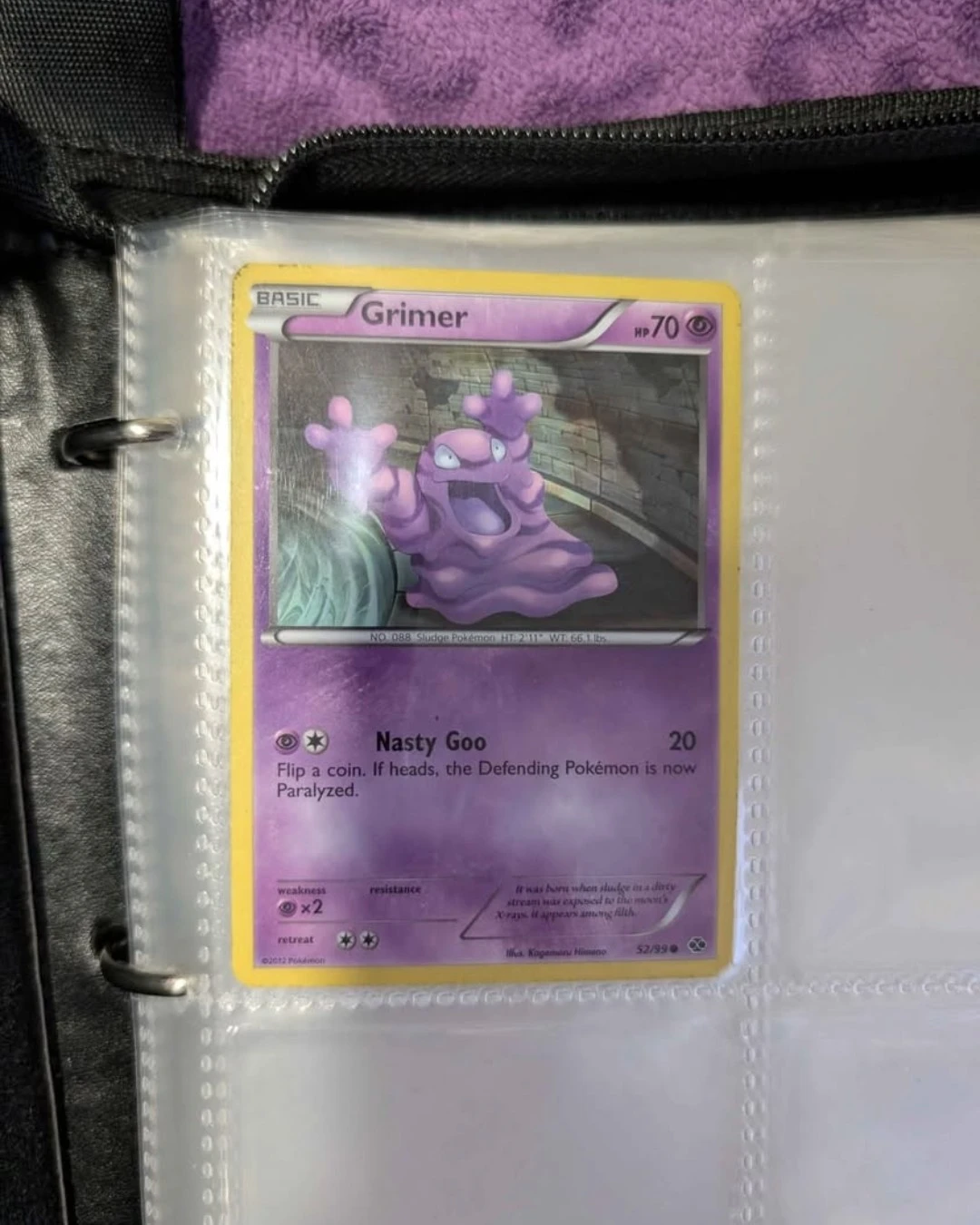 9-pocket Pokémon card binder - photo 4