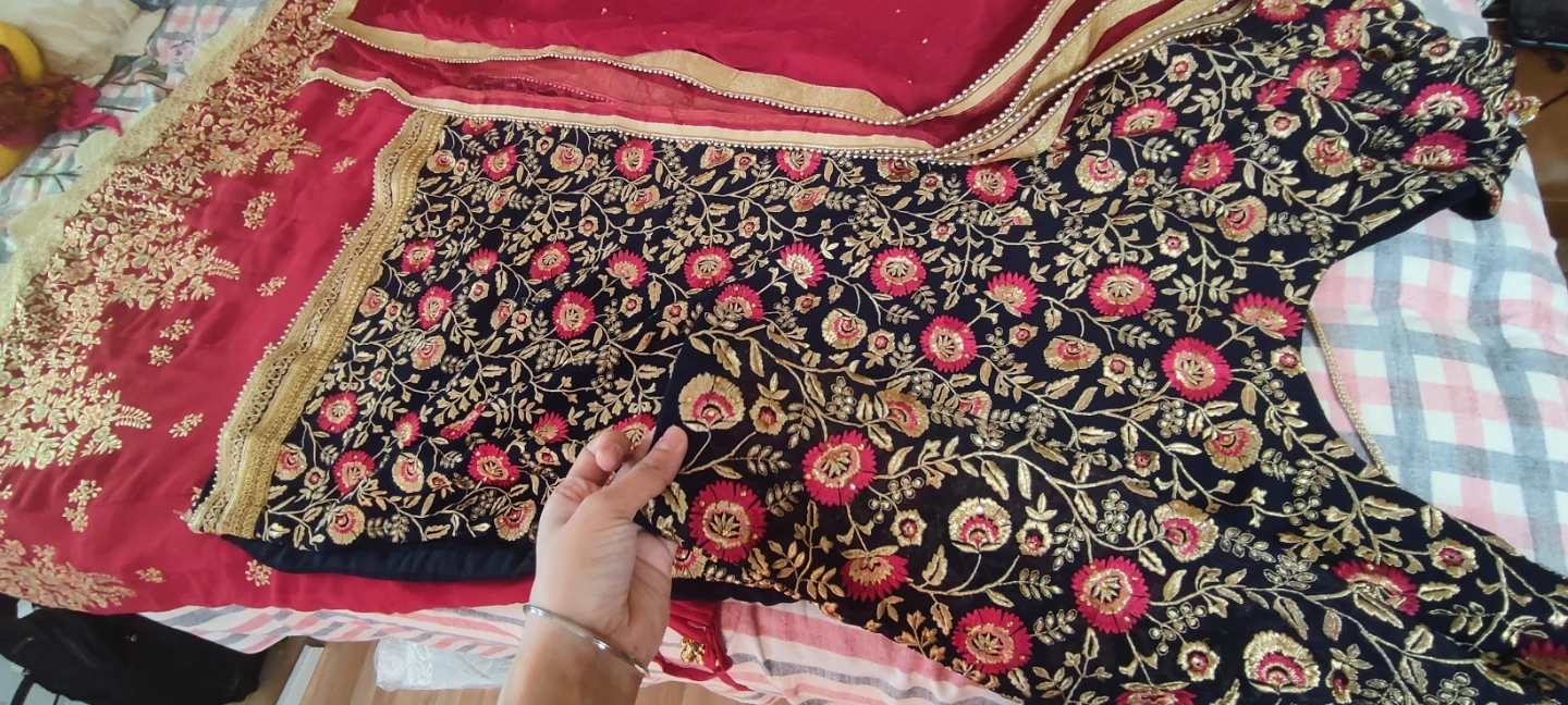 Embroidered garara  sute with Dupatta - photo 2