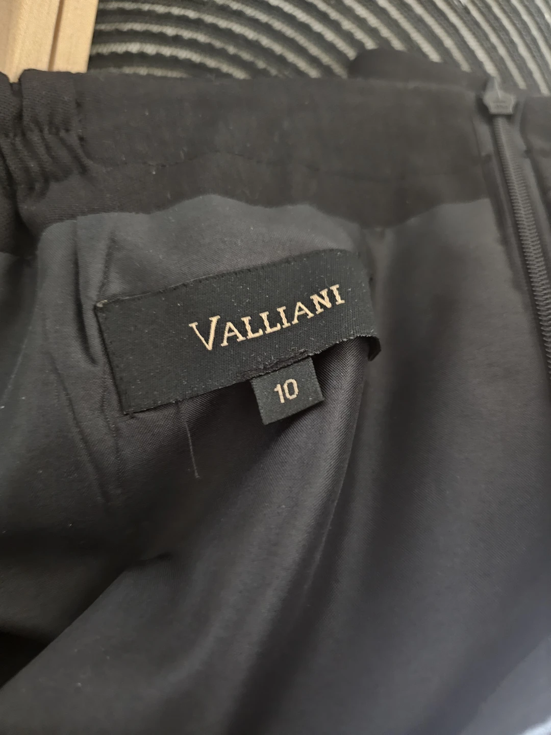 Valliani Black Pencil Skirt Size 10 - photo 2