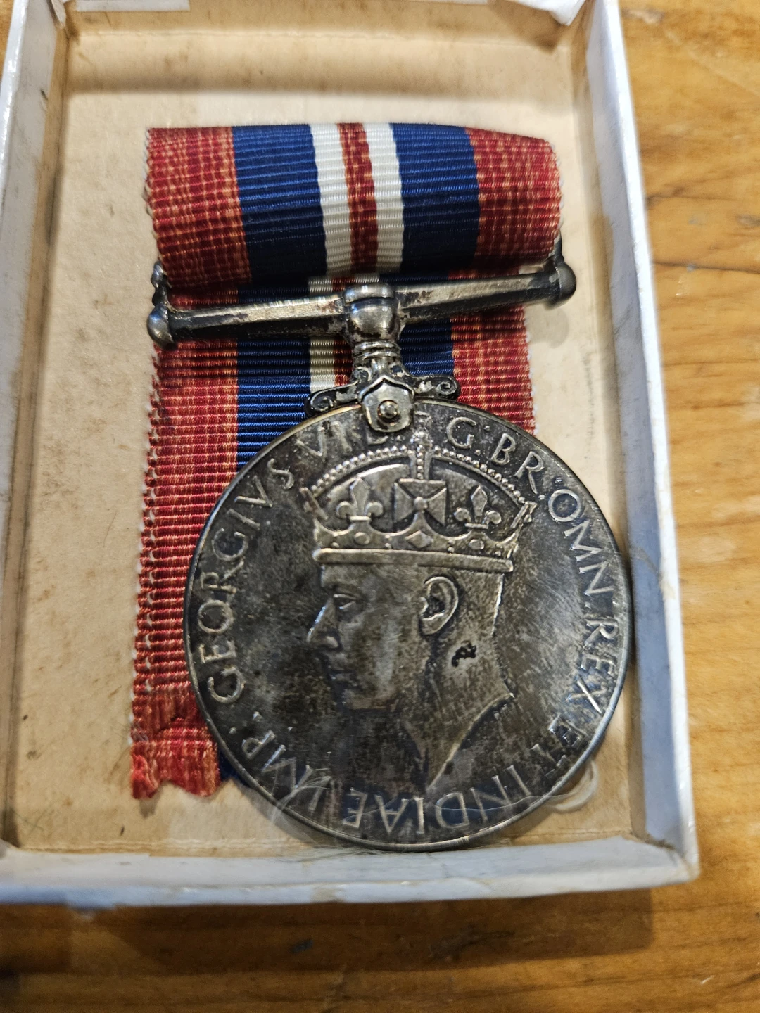 Authentic WW2 Canadian British War Medal Boxed SILVER - photo 2