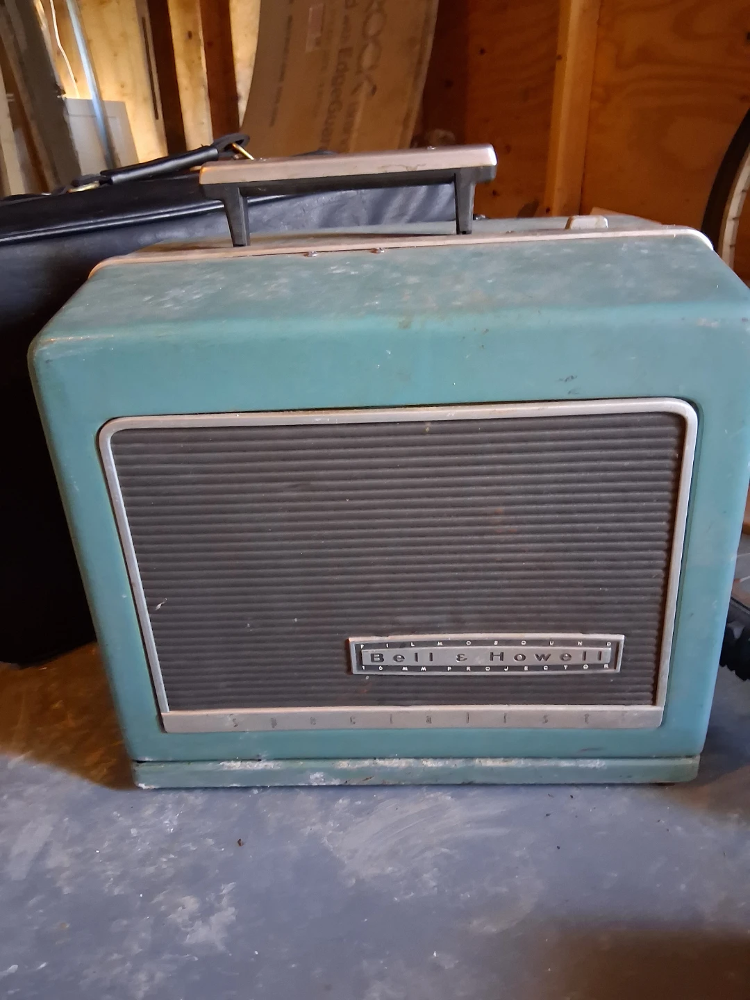 Bell & Howell Filmosound Specialist 16mm Film Projector - photo 2