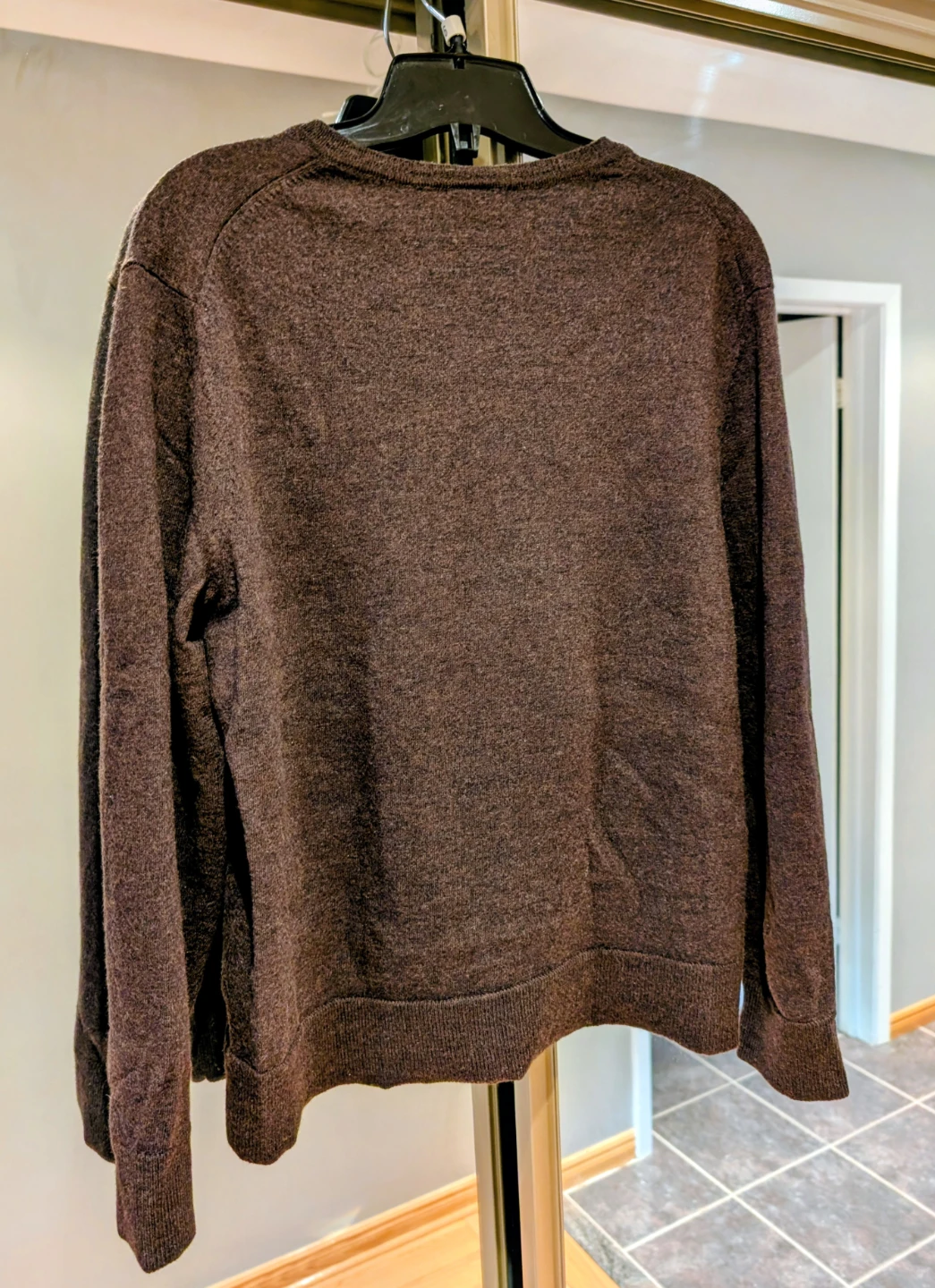 GAP Woman's Brown V-Neck Sweater L/G - - photo 2