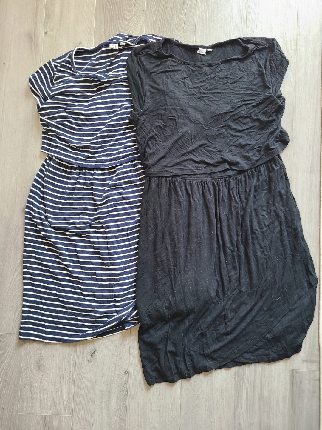 Gap Maternity and Nursing Dresses (2) - Size L 🌱