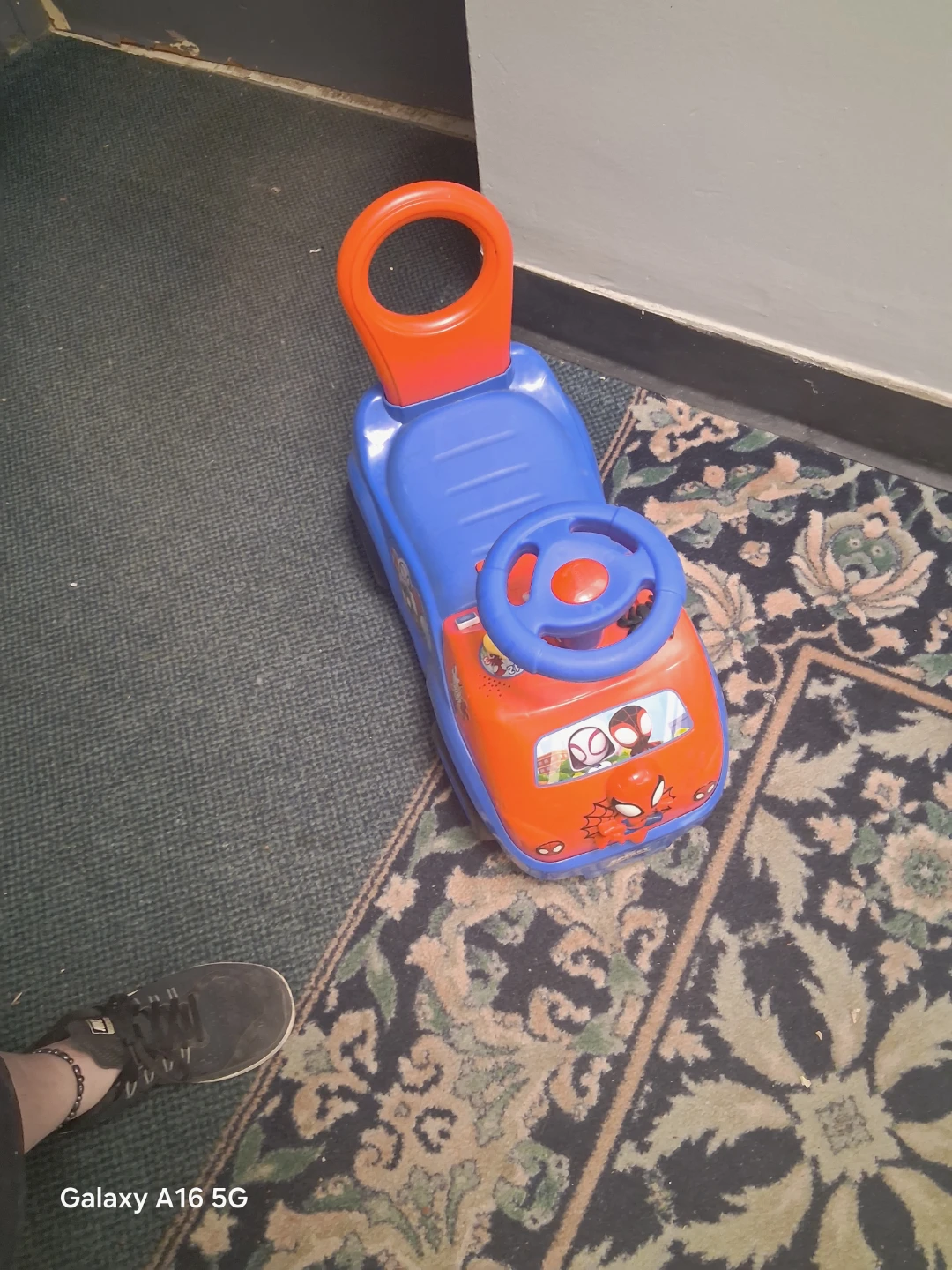 Spiderman Ride-On Toy Car - photo 2