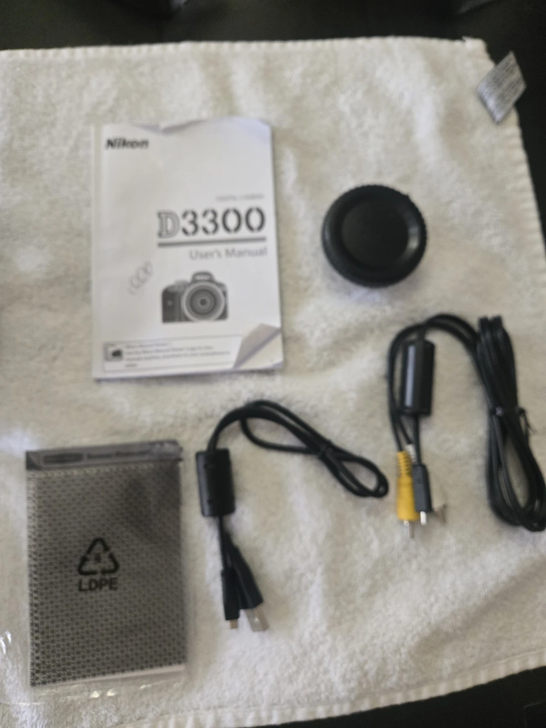 Nikon D3300 DSLR Camera with 18-55mm Lens and Bag - photo 2