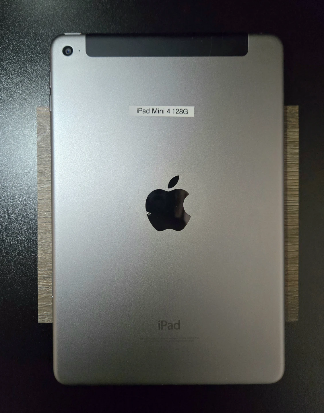 Apple iPad Mini 4 128GB / Great Condition - photo 2