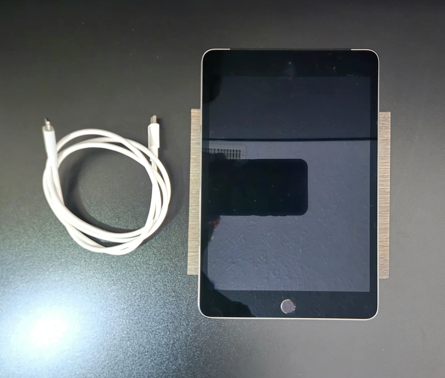Apple iPad Mini 4 128GB / Great Condition - photo 3