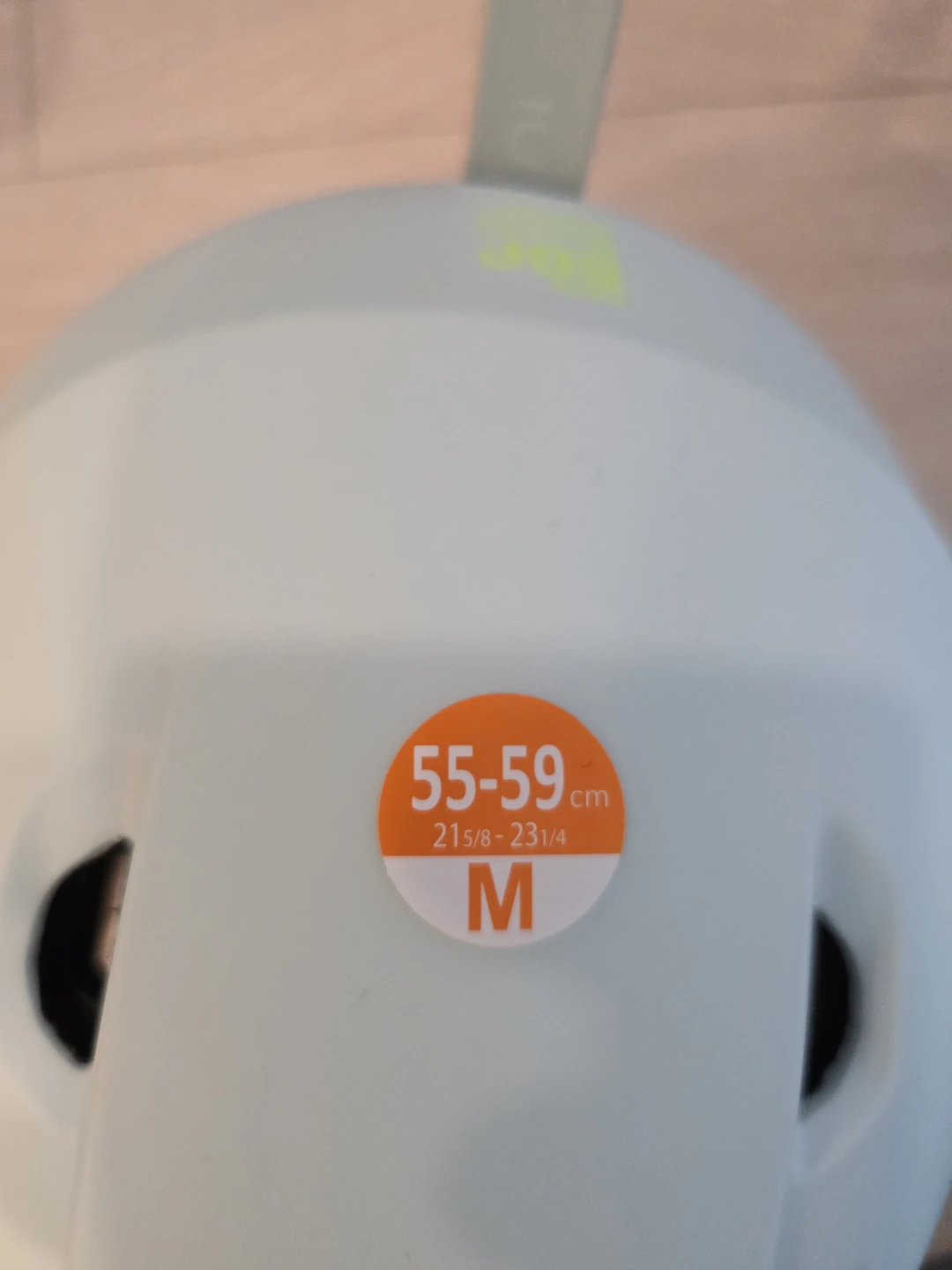 White Ski Helmet - Medium (55-59cm) - photo 2