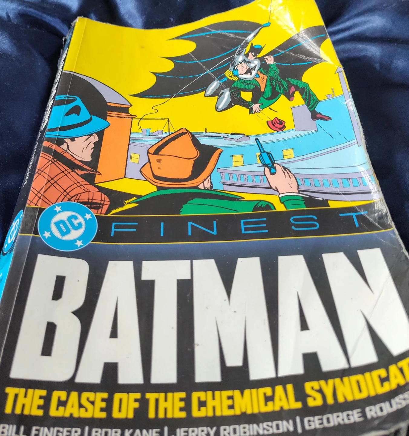 DC Finest Batman:Case of the Chemical Syndicate Graphic Novel 🌱