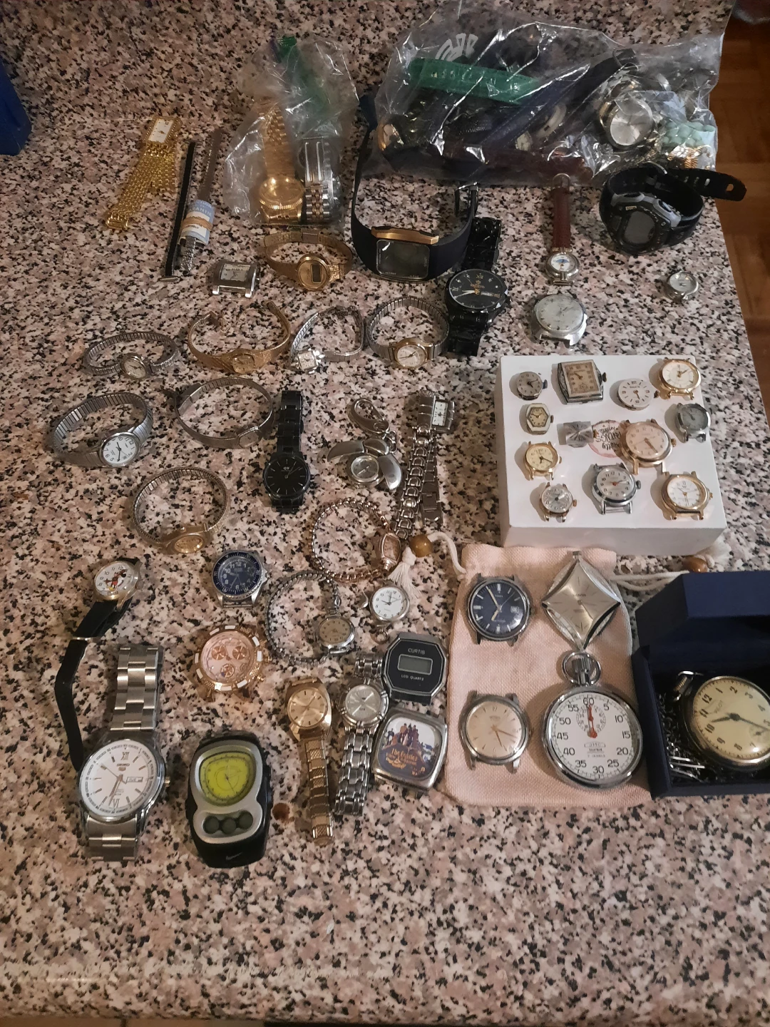 Assorted Lot of Watches - photo 2