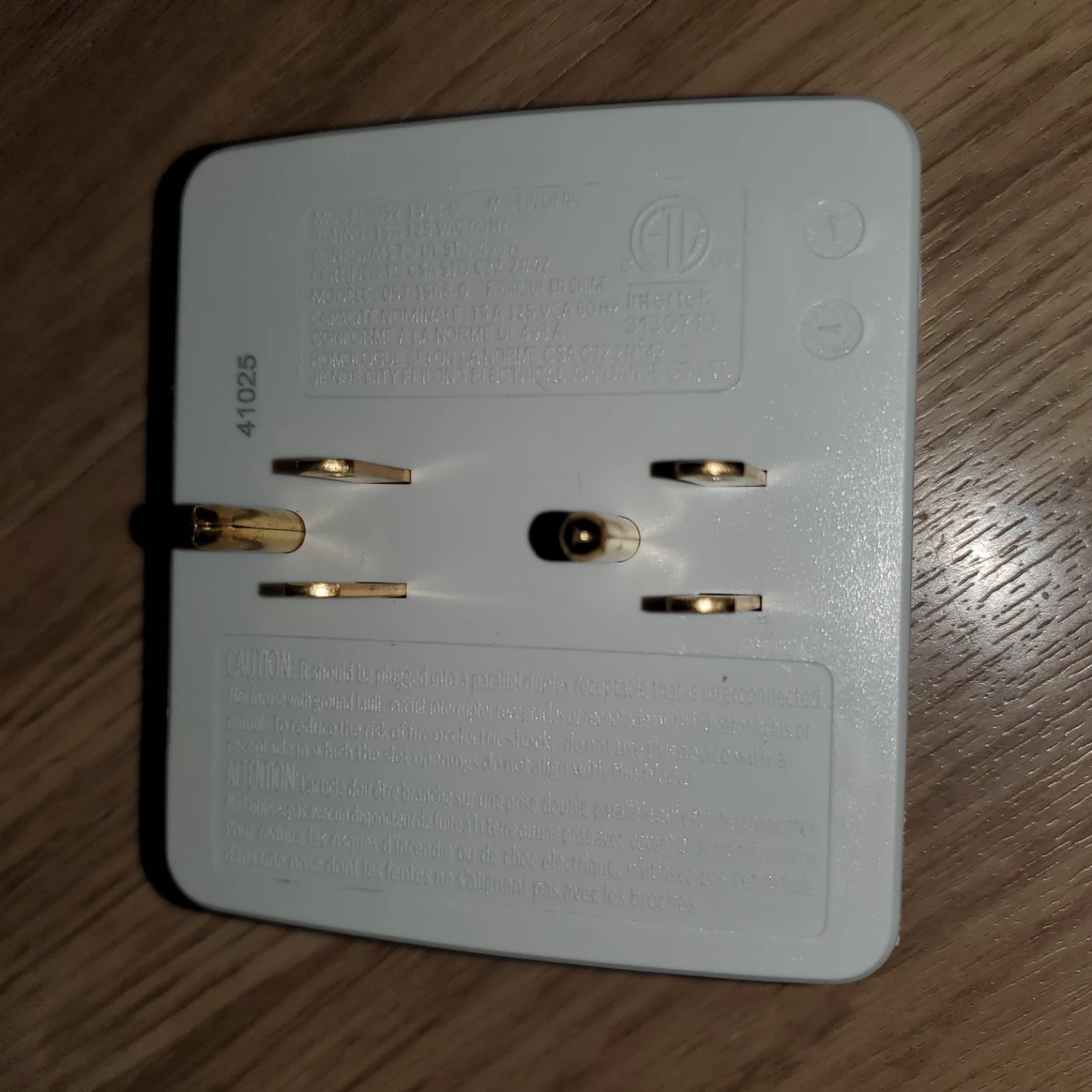 6-Outlet Wall Tap Power Adapter - photo 4